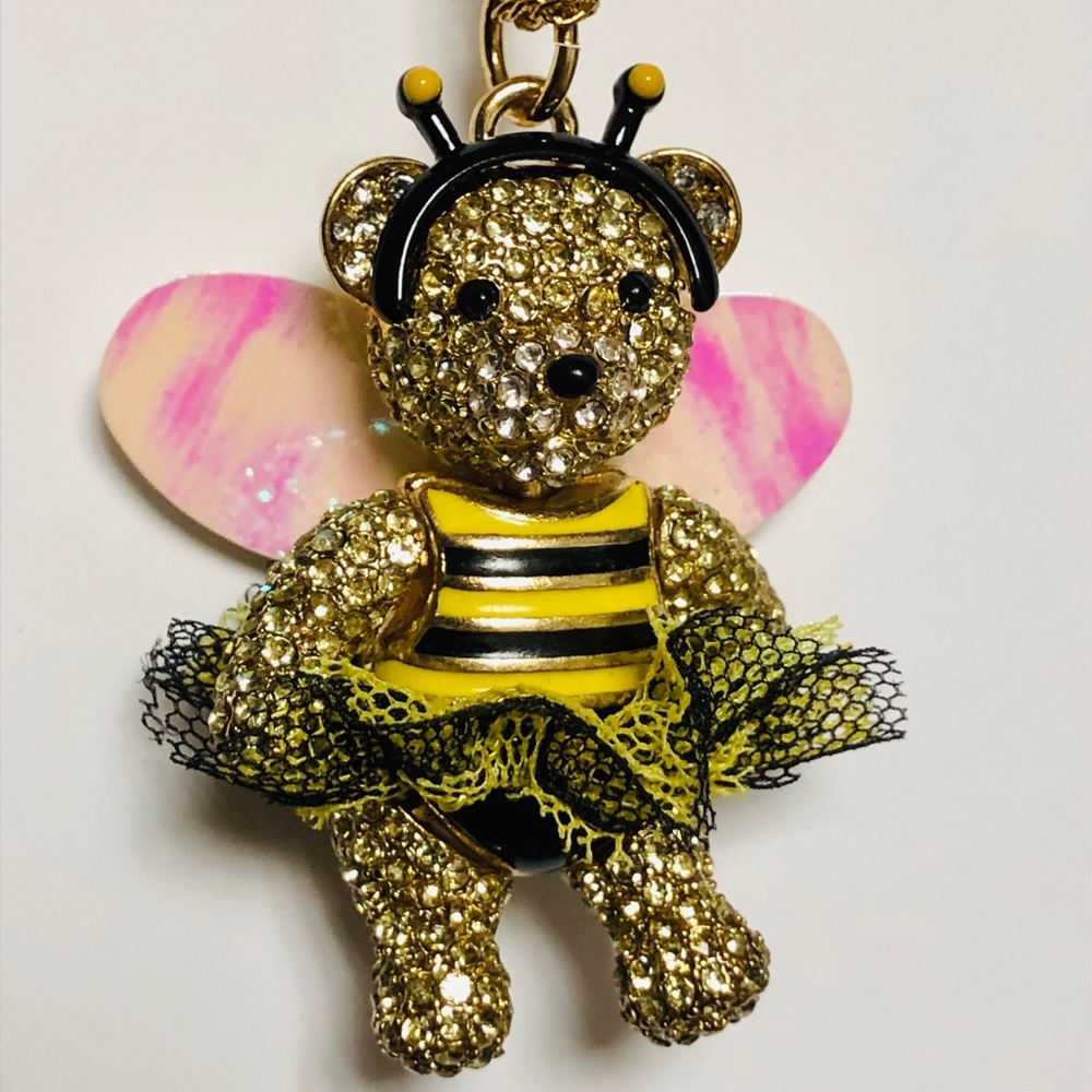 Betsey Johnson bee bear necklace 🐝 🐻